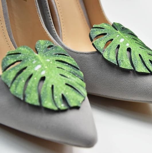 Monstera leaf shoe clips, shoe accessories, palm leaf, tropical shoe, Hawaiian Leaf, palm leaf, glitter leaf